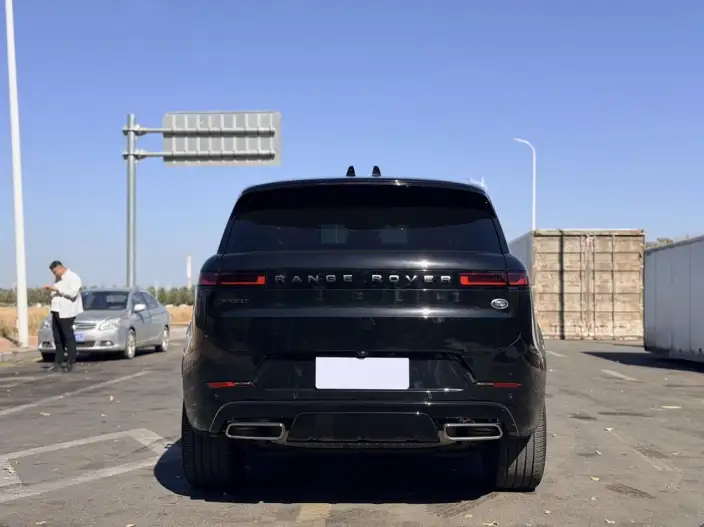 Range Rover Sport 2023 Model 3.0 L6 DYNAMIC HSE – фото 5