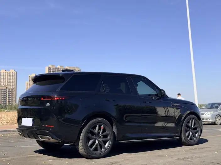 Range Rover Sport 2023 Model 3.0 L6 DYNAMIC HSE – фото 6