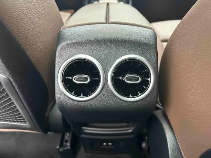 Mercedes-Benz GLB 2021 Model GLB 180 Fashion Model – фото 10