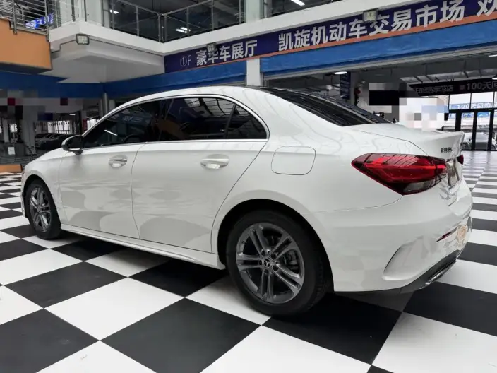Mercedes-Benz A-class 2022 Model Facelift A 180 L Sports sedan – фото 5
