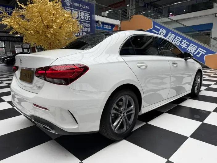 Mercedes-Benz A-class 2022 Model Facelift A 180 L Sports sedan – фото 7