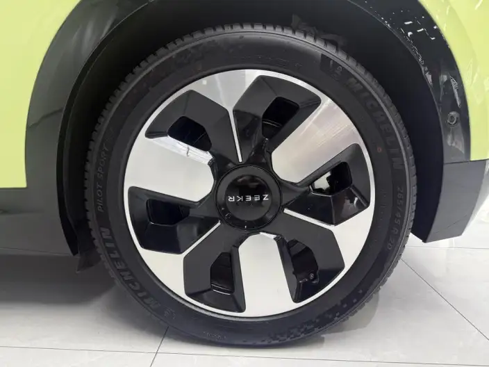 ZEEKR MIX 2025 Model 76kWh Smart Driving Edition – фото 5