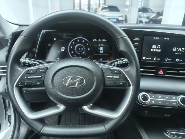 Hyundai Elantra 2022 1.5L CVT GLX Elite – фото 9