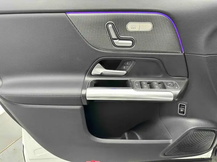 Mercedes-Benz GLA 2022 Model GLA 180 – фото 9