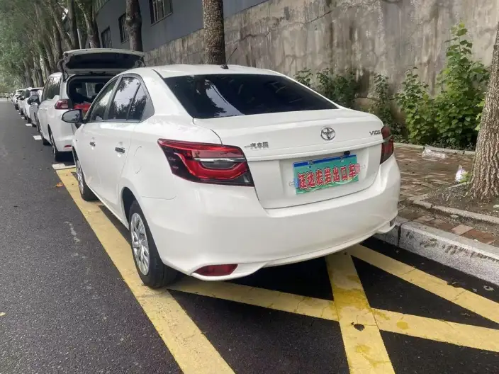 Toyota Vios 2022 Model 1.5L CVT 20th Anniversary Memorial Edition – фото 4