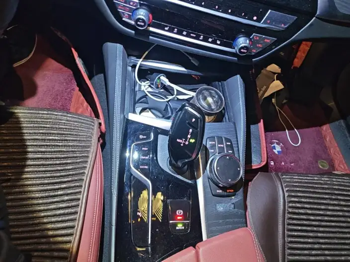 BMW 5 Series 2023 Model 530Li Leading Model M Sports Set – фото 9