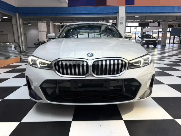 BMW 3 Series 2023 Model 320Li M Sports Set – фото 2