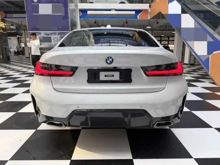 BMW 3 Series 2023 Model 320Li M Sports Set – фото 5