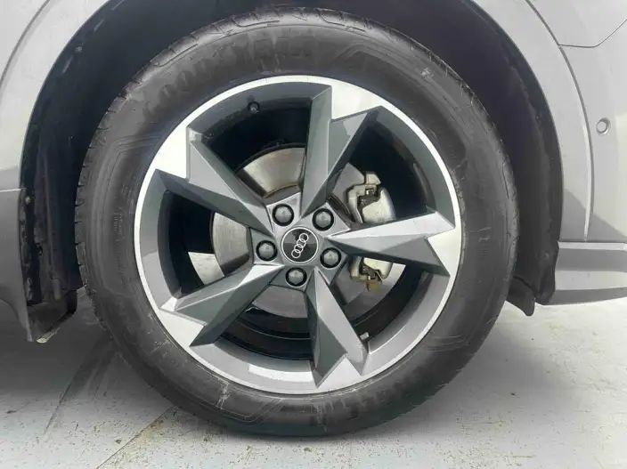 AUDI Q3 2022 Model 35 TFSI Fashion Dynamic Model – фото 6