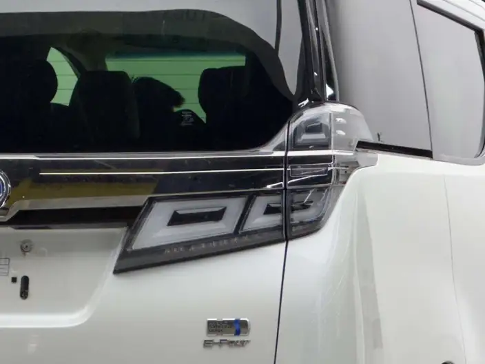 Vellfire 2021 Model Toyota Crown Hybrid 2.5L HV Supreme Edition – фото 4