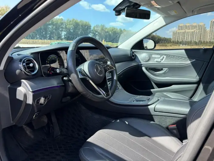 Mercedes-Benz E-Class 2023 Model E 300 L Fashion Model sedan – фото 9
