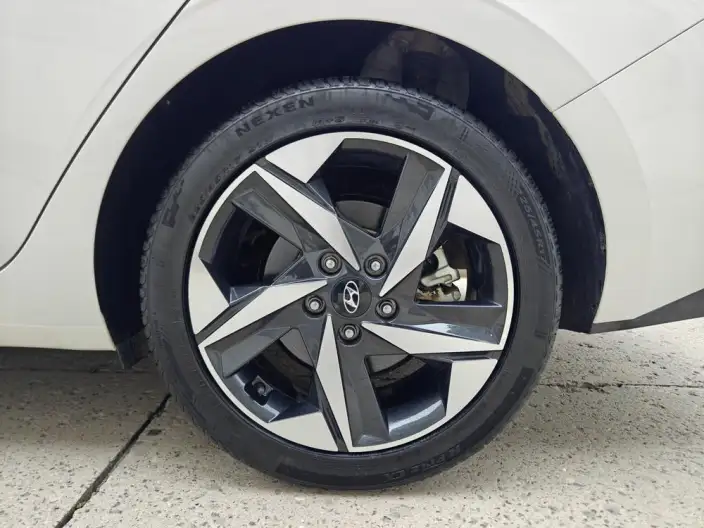 Hyundai Ioniq 2022 Model 1.5L CVT GLX Elite Edition – фото 4