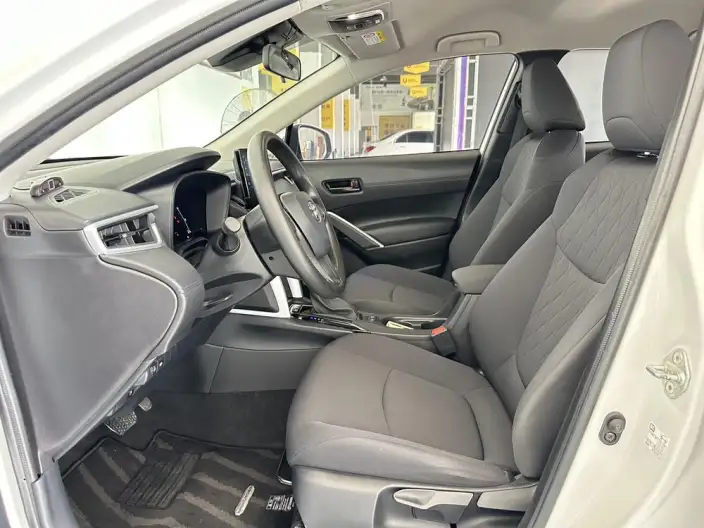 Toyota Corolla Cross 2023 Model 2.0L Intelligent Hybrid Pioneer Edition – фото 8