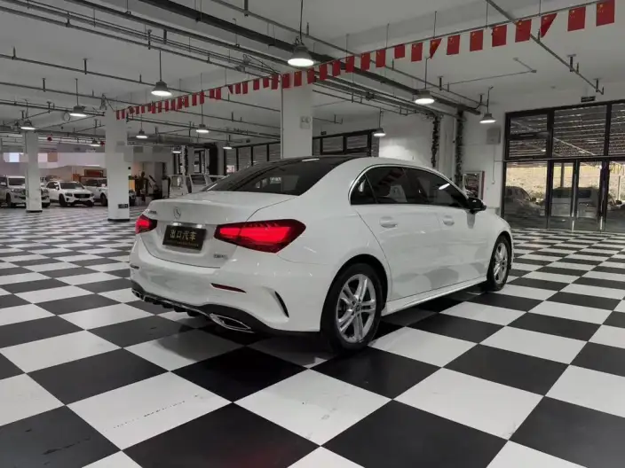 Mercedes-Benz A-class 2023 Model A 180 L – фото 7