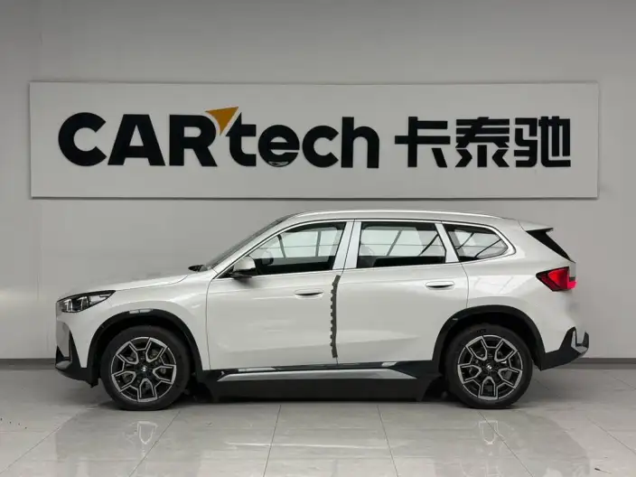 BMW X1 2026 Model sDrive25Li X Design Set – фото 3