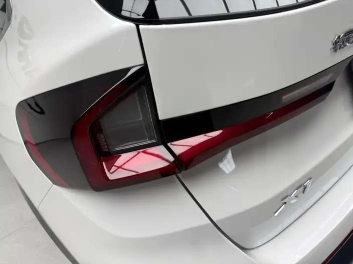 BMW X1 2026 Model sDrive25Li X Design Set – фото 5