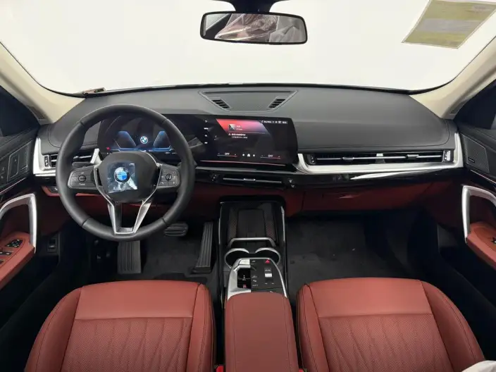BMW X1 2026 Model sDrive25Li X Design Set – фото 9