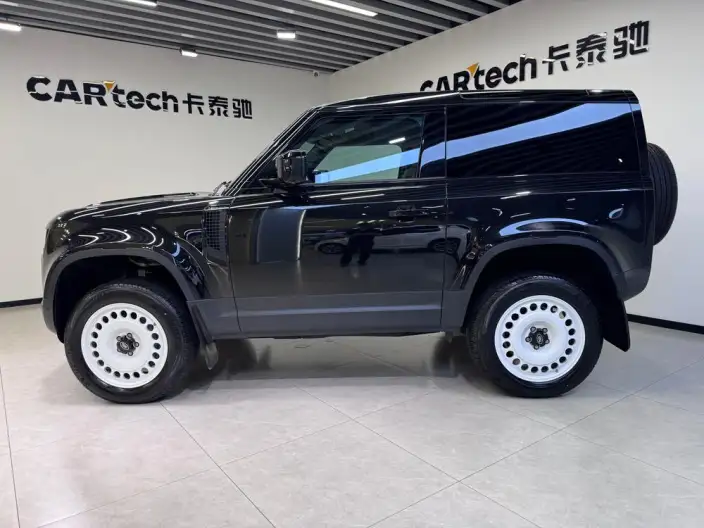 Land Rover Defender 2023 Model 90 3.0T P400 XS
