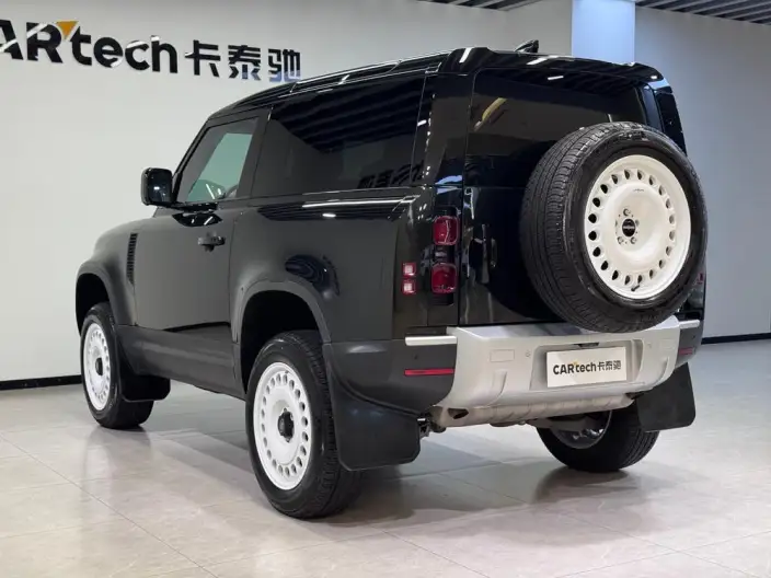 Land Rover Defender 2023 Model 90 3.0T P400 XS – фото 5