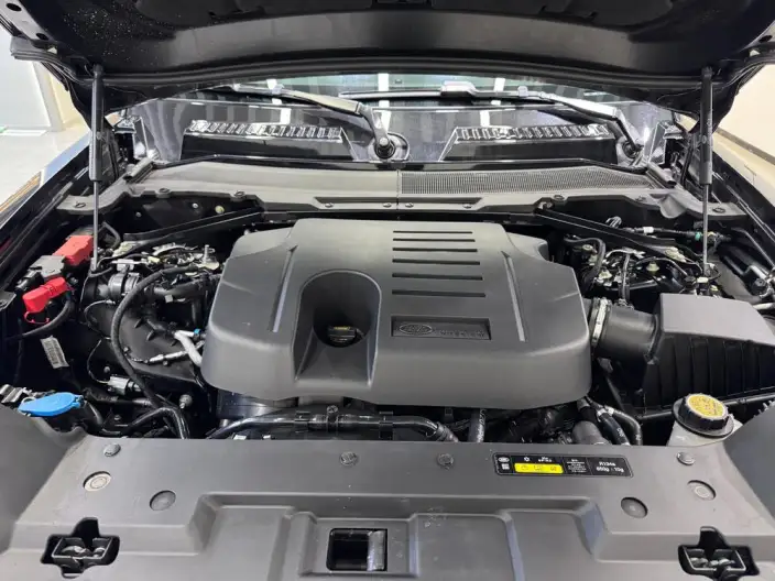 Land Rover Defender 2023 Model 90 3.0T P400 XS – фото 8
