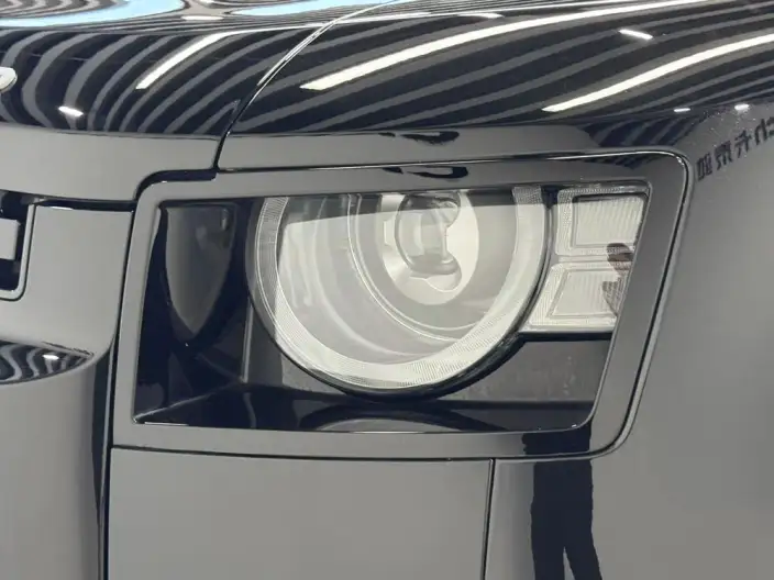 Land Rover Defender 2023 Model 90 3.0T P400 XS – фото 9