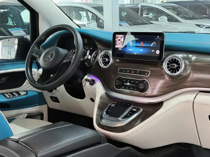 Viano 2021 Model 2.0T Elite Edition 7 seat – фото 3