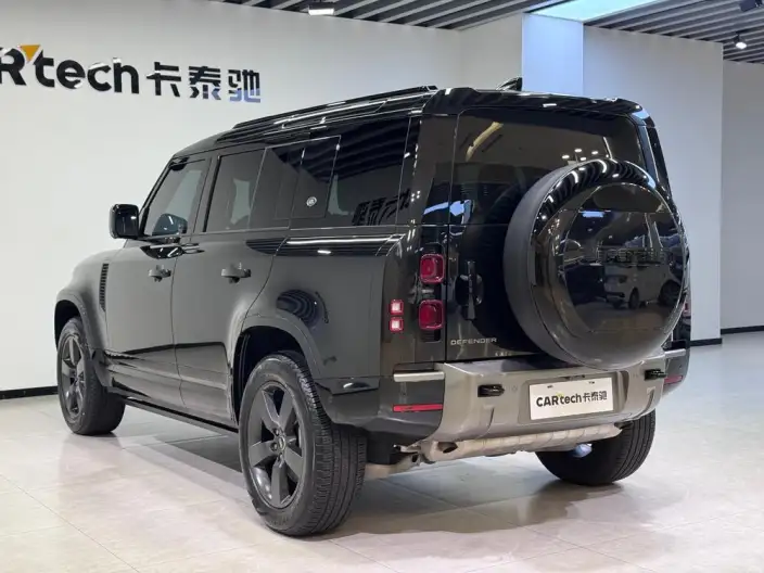 Land Rover Defender 2024 Model 110 3.0T P400 X-Dynamic HSE – фото 5