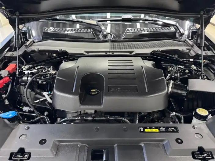 Land Rover Defender 2024 Model 110 3.0T P400 X-Dynamic HSE – фото 8