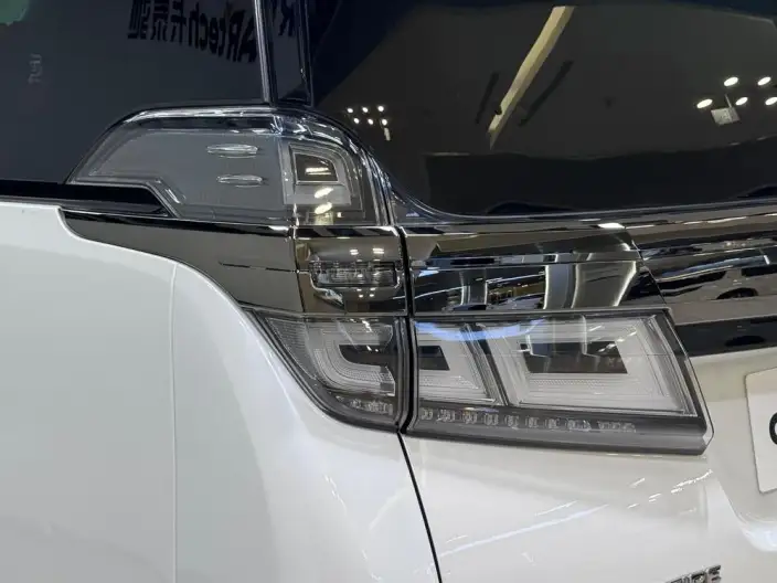 Vellfire 2022 Model Toyota Crown Hybrid Jin Shine Special Edition 2.5L HV Premium Edition – фото 10
