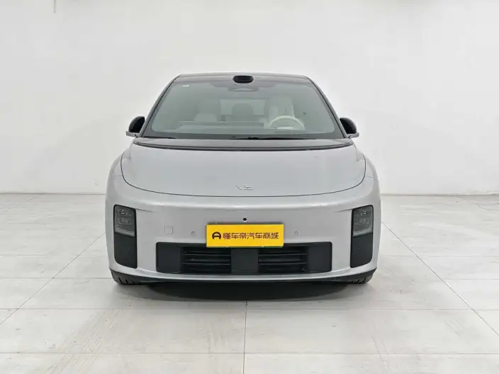 Li Auto i6 2025 Model 4WD Standard Edition – фото 2