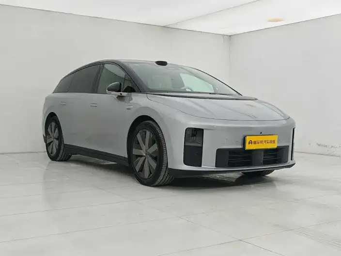 Li Auto i6 2025 Model 4WD Standard Edition – фото 3