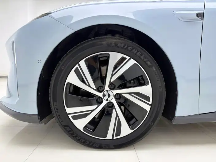 NIO ET5 2024 Model 75kWh – фото 8