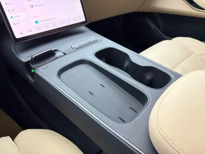NIO ET5 2024 Model 75kWh – фото 9