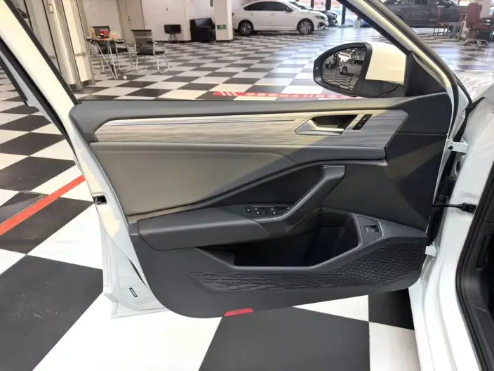 Volkswagen Sagitar 2023 Model 280TSI DSG Beyond Edition – фото 6