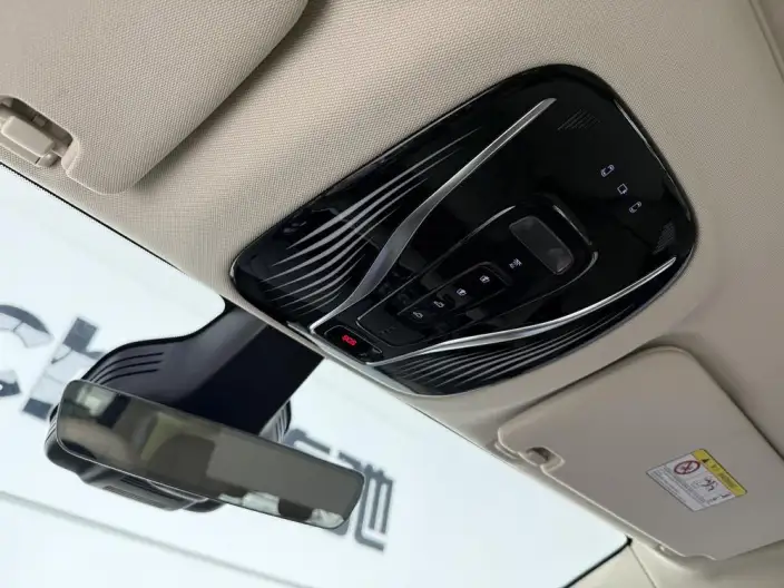 VOYAH Dreamer PHEV 2024 Model Ultra-long Endurance Premium Edition – фото 7