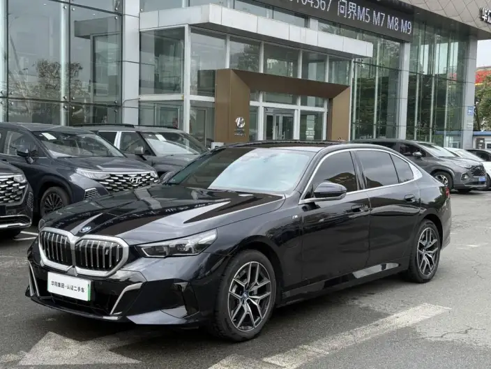 BMW i5 2025 Model eDrive40L M Sports Set – фото 1