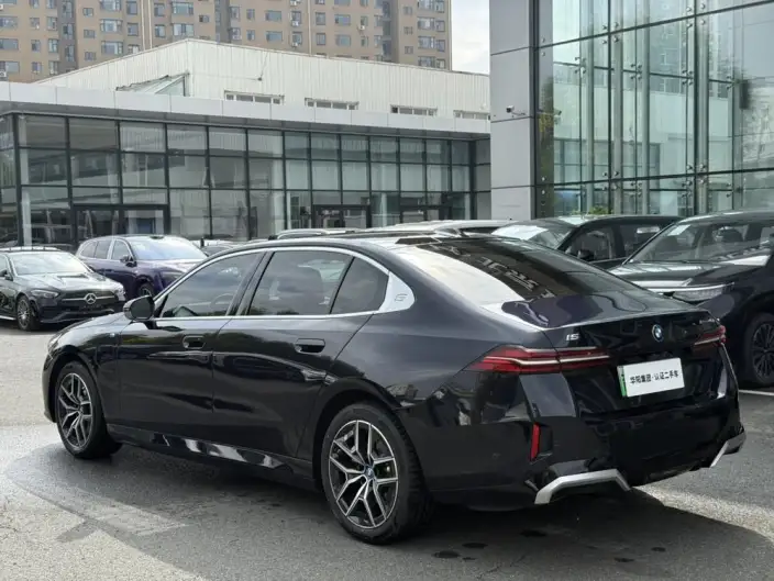 BMW i5 2025 Model eDrive40L M Sports Set – фото 4