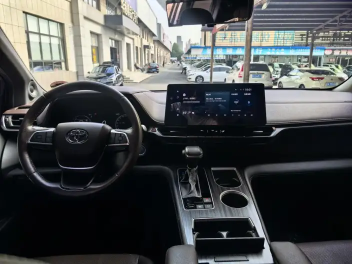 Toyota Sienna 2021 Model 2.5L Hybrid Platinum edition – фото 9