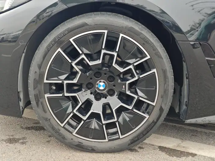 BMW 4 Series 2024 Model 430i M Sports Night Set – фото 10