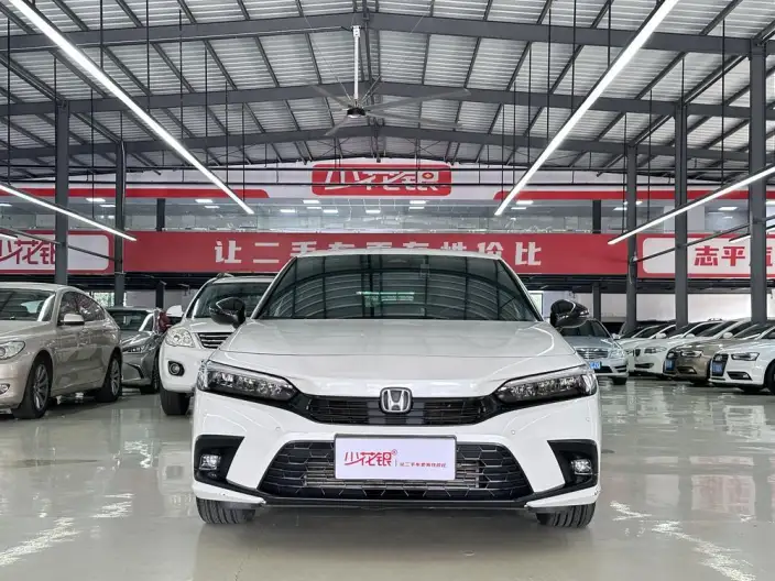 Honda Civic 2022 Model 240TURBO CVT Combustion Edition – фото 2