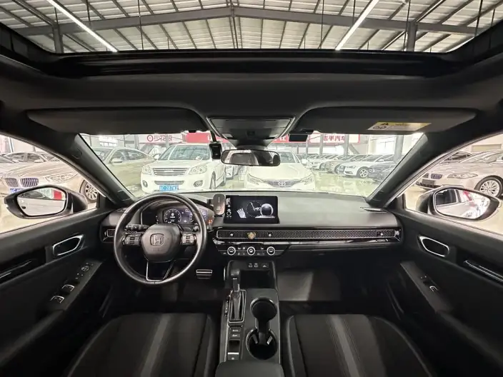 Honda Civic 2022 Model 240TURBO CVT Combustion Edition – фото 7