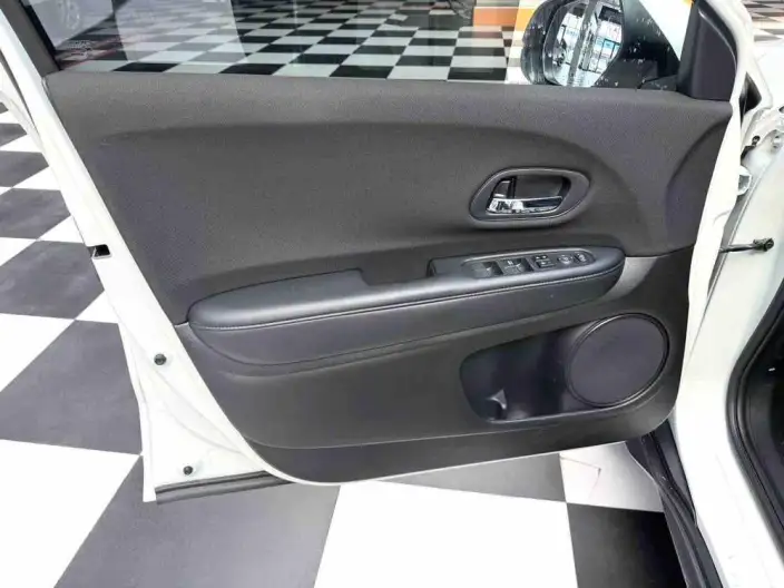Honda Vezel 2022 Model 1.5L CVT Elite Smart Edition – фото 8
