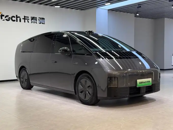 Li Auto MEGA 2024 Model Ultra Edition – фото 3