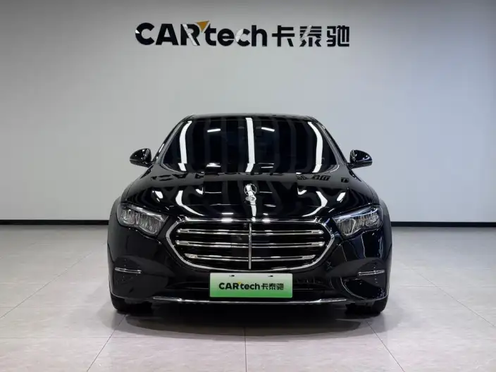 Mercedes-Benz E-Class PHEV 2024 Model E 350 e L sedan – фото 2