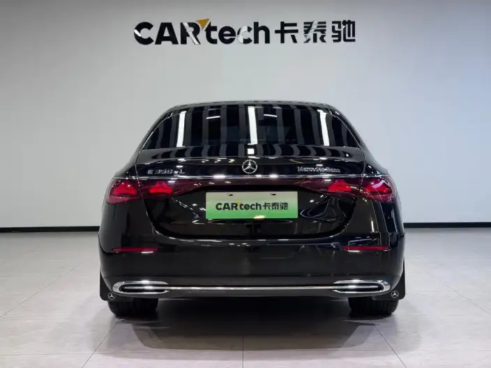 Mercedes-Benz E-Class PHEV 2024 Model E 350 e L sedan – фото 6