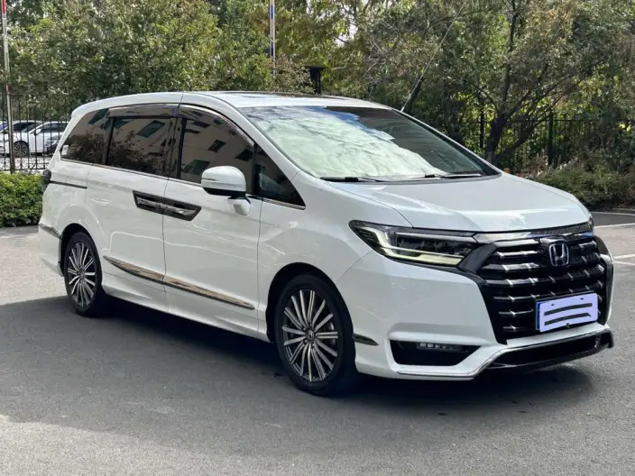 Honda Elysion 2022 Model 2.0L Hybrid Deluxe Edition – фото 3