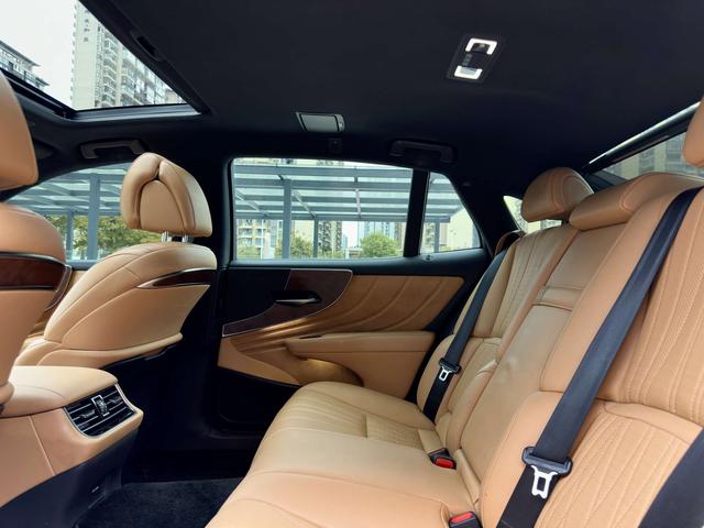 Lexus LS 2021 500h Precision Edition – фото 15