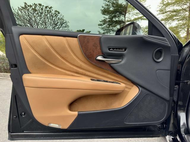Lexus LS 2021 500h Precision Edition – фото 16