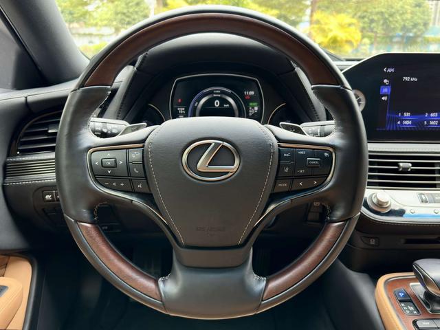 Lexus LS 2021 500h Precision Edition – фото 20