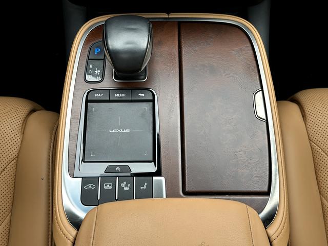Lexus LS 2021 500h Precision Edition – фото 23